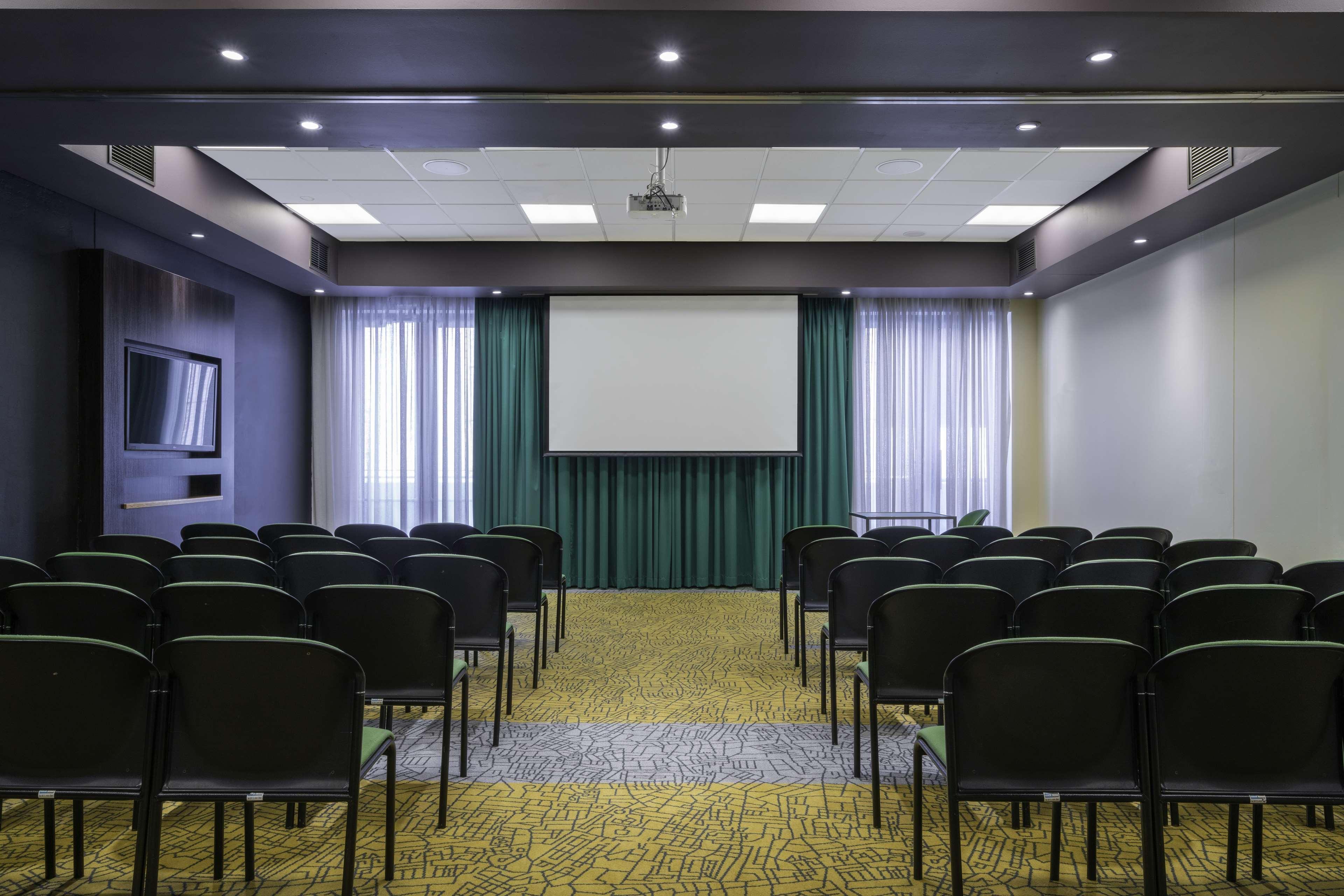 Park By Radisson Newlands Hotel 3*